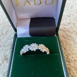 Fado Floral Silver Ring